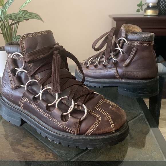 VINTAGE GBX CHUNKY SOLE RING LACE BOOTS - Picture 13 of 13